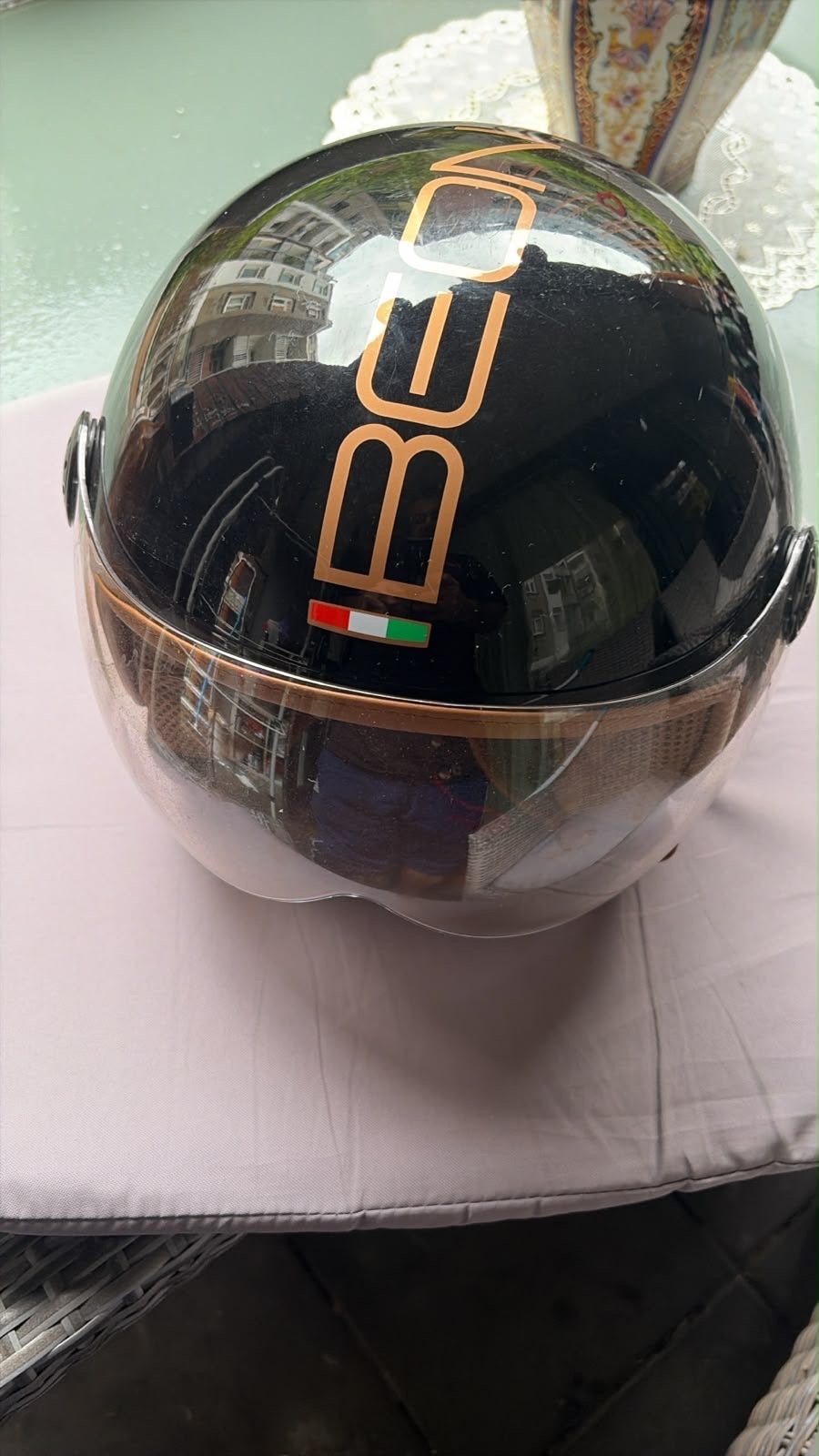 BEON Lifestyle Design Scooterhelm - Zwart/Goud, Ophalen, Zo goed als nieuw, Medium