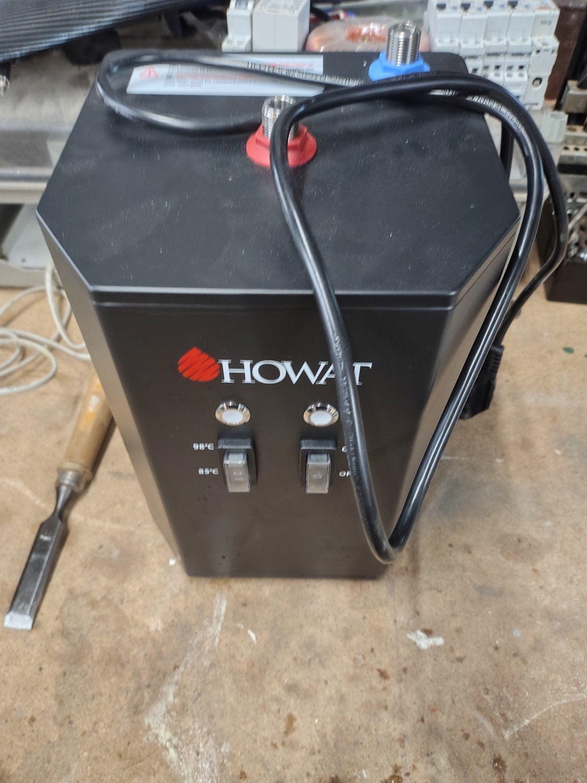 HOWAT Kokend Water Kraan met Boiler en Filter, 10 kopjes of meer, Ophalen of Verzenden, Zo goed als nieuw, Koffiemachine