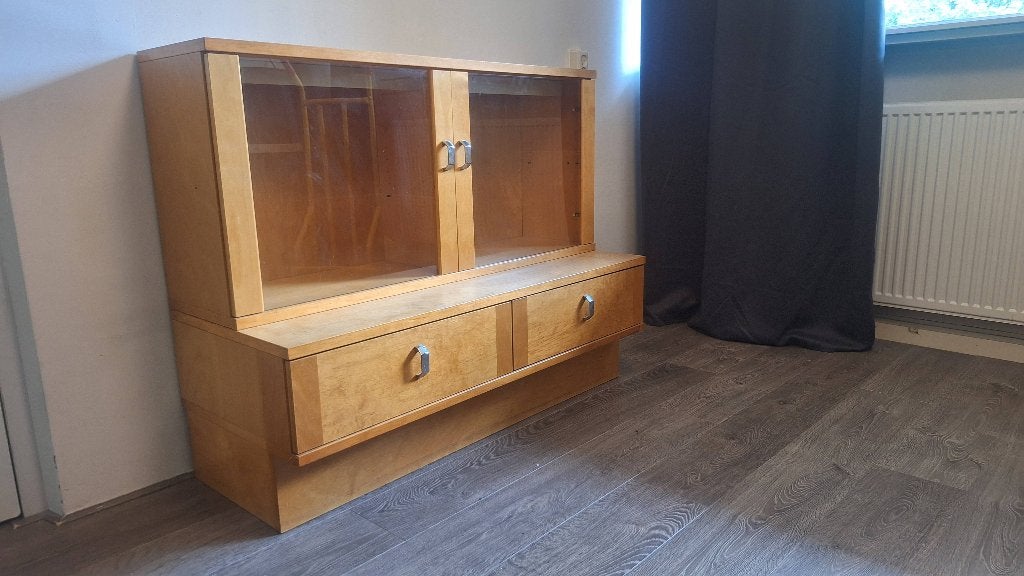 Ulferts Kast (2 delen), Ophalen
