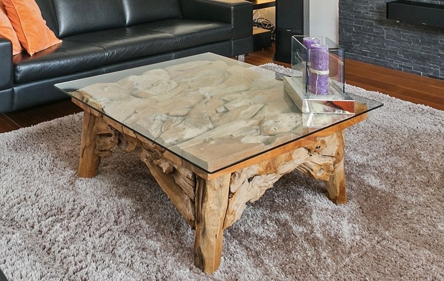 Unieke salontafel van drijfhout met glazen blad