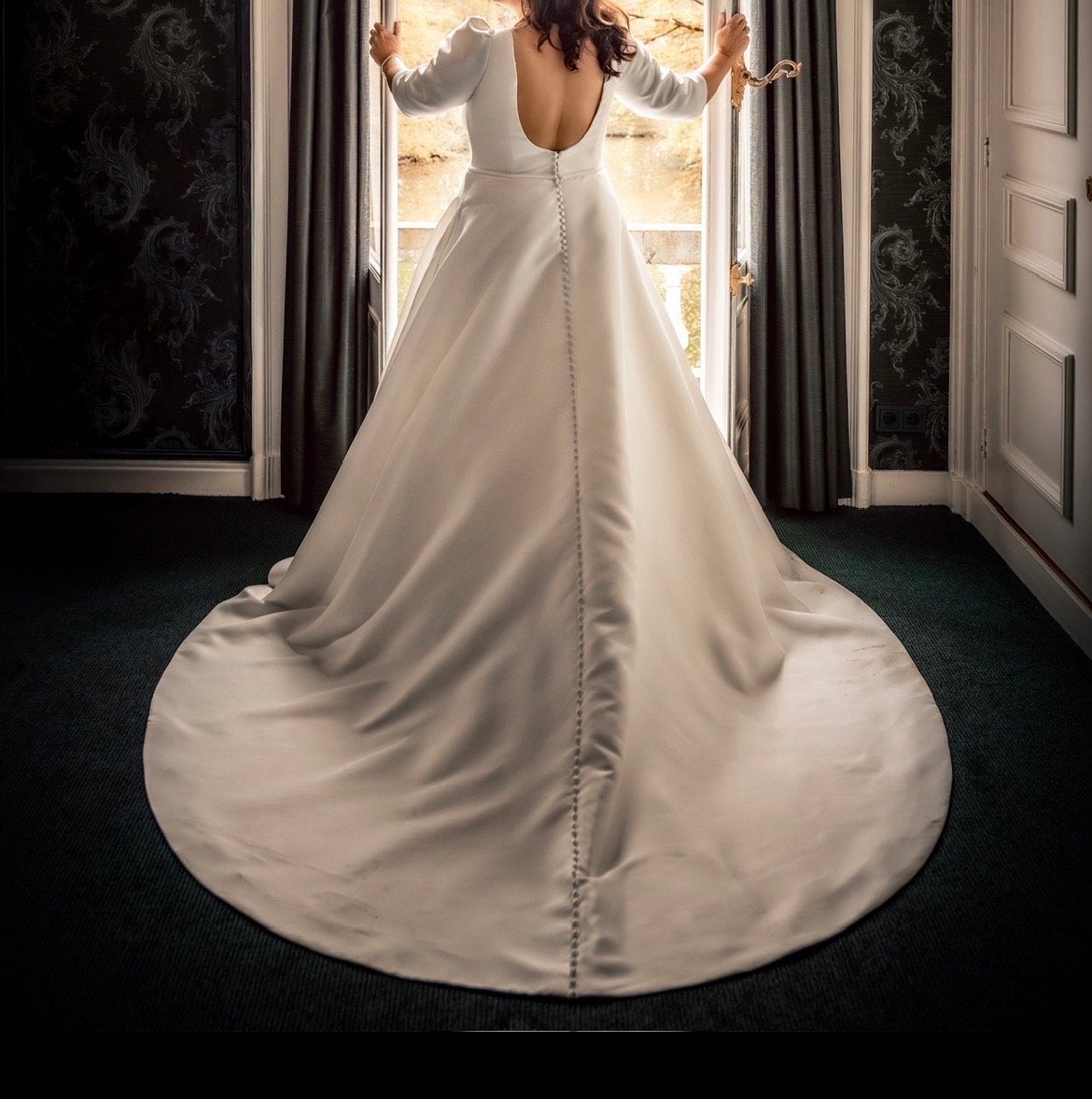 Pronovias Trouwjurk Maat 46 Incl. Hoepel - Gereinigd, Ophalen of Verzenden, Zo goed als nieuw, Wit, Trouwjurk