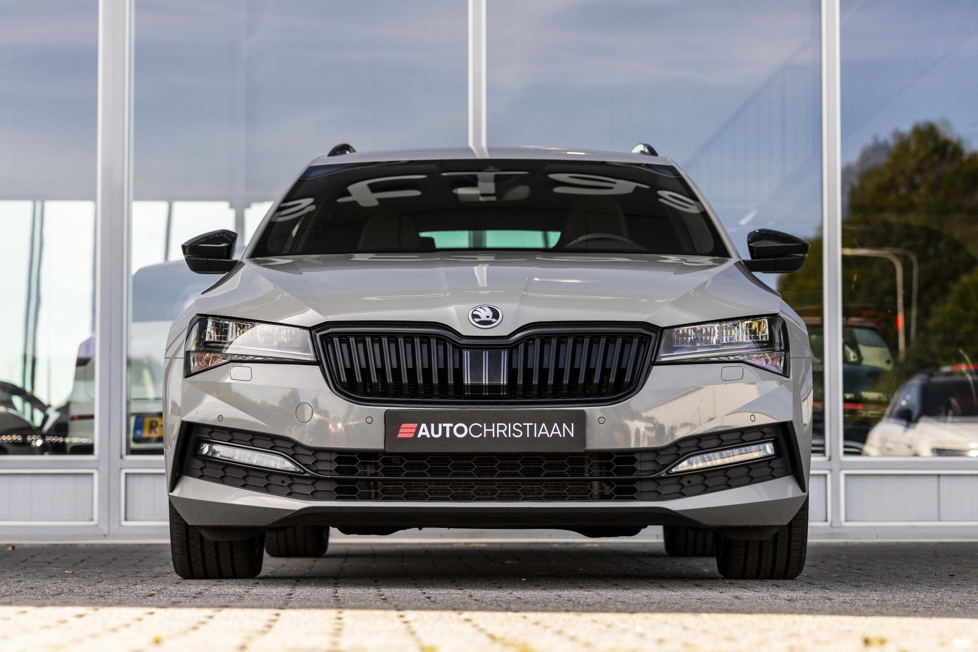 Skoda Superb Combi 1.5 TSI ACT Sportline | Memory | Camera |, 12 maanden, 4 cilinders, Leder en Stof, Origineel Nederlands