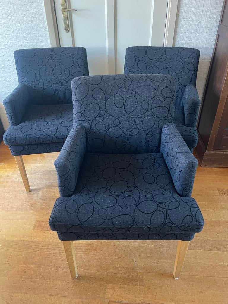 Set van 3 mooie en comfortabele eetkamerstoelen van Mobitec, Ophalen, Zo goed als nieuw, Stof, 50 tot 75 cm