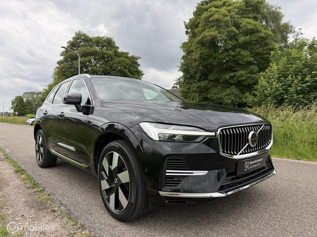 Volvo XC60 2.0 T6 Plug-in AWD Ultra Bright/ B&W / Pano / 360, Automaat, Gebruikt, 4 cilinders, 1969 cc