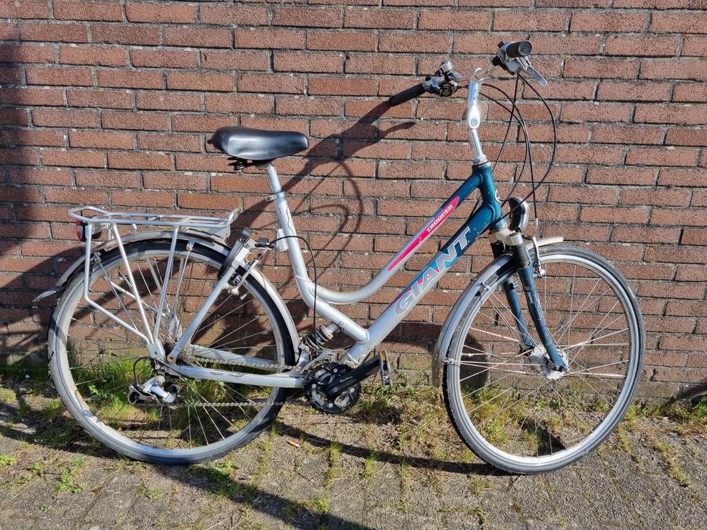 Giant damesfiets 28 inch, Ophalen, 28 inch, Gebruikt, Velgrem
