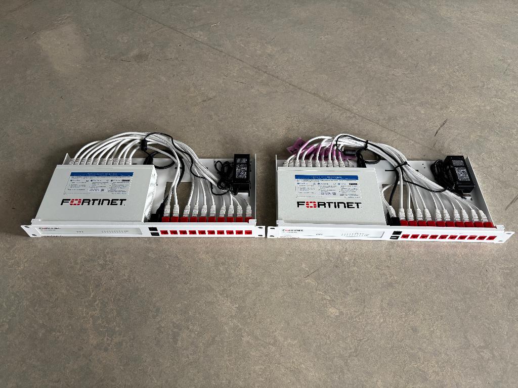 Fortinet Fortigate 60F, Computers en Software, Routers en Modems, Zo goed als nieuw, Router, Ophalen of Verzenden