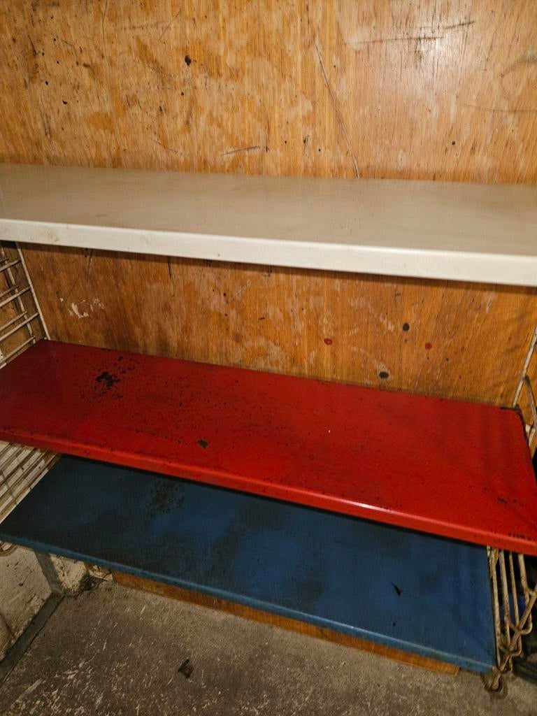 Tomado boekenrekje jaren '60, opknapper., Ophalen of Verzenden, Gebruikt