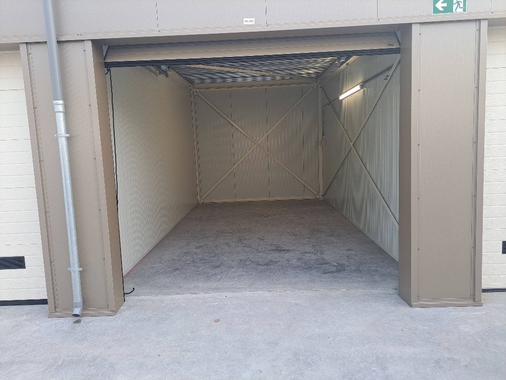 TE HUUR – NIEUWBOUW GARAGEBOX / BEDRIJFSUNIT 25 m², 25 m², Huur, Opslag of Loods