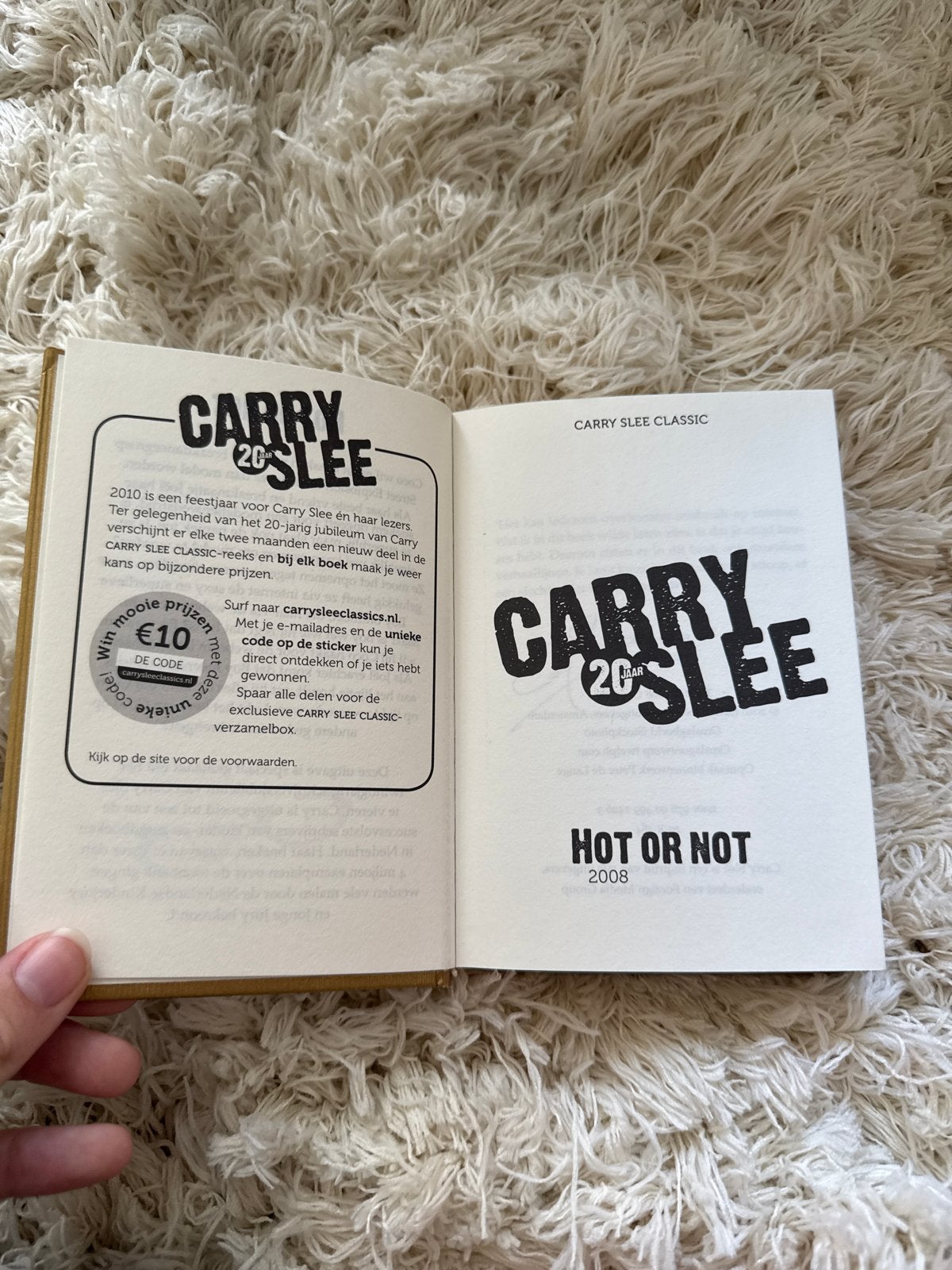 Carry Slee Classic: Hot or Not (2008), Boeken, Ophalen of Verzenden, Gelezen, Nederland