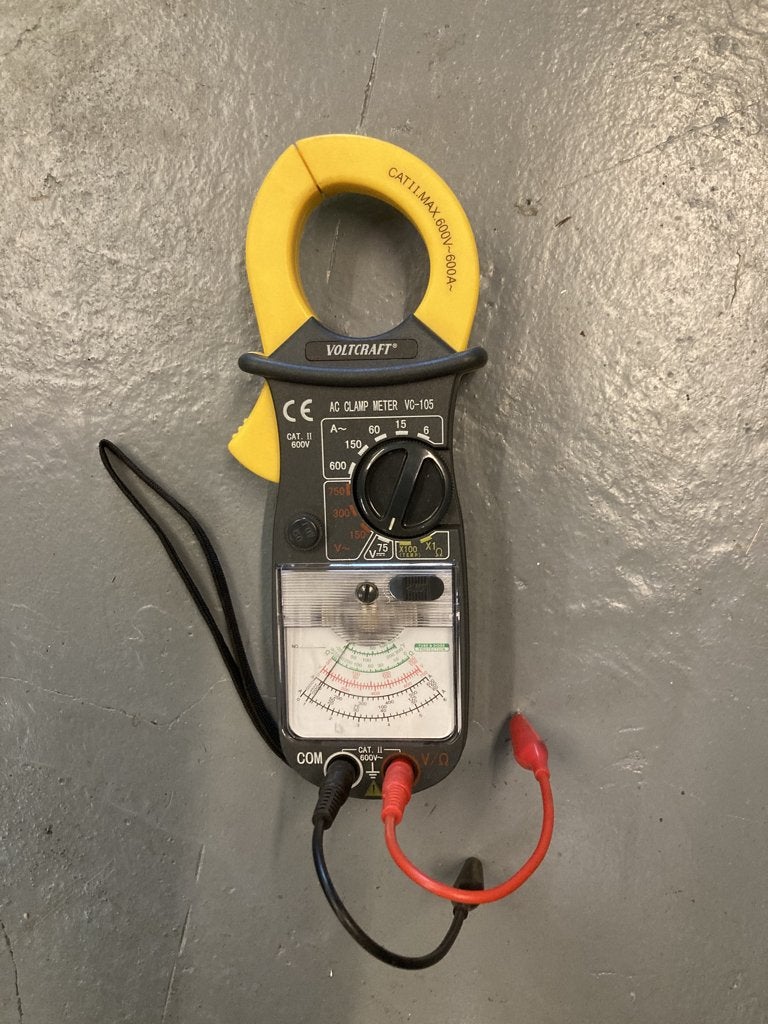 volt/amp meter analoog met inductieklem, Doe-het-zelf en Verbouw, Meetapparatuur, Ophalen of Verzenden, Zo goed als nieuw, Elektriciteit