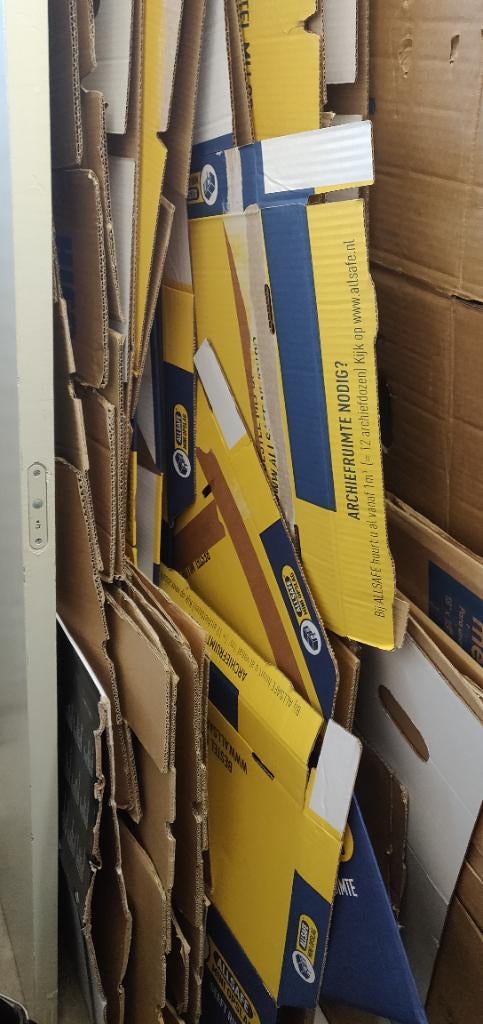 50 stevige verhuisdozen, Doe-het-zelf en Verbouw, Kratten en Dozen, Ophalen, Opvouwbaar, 50 tot 75 cm, Minder dan 40 cm