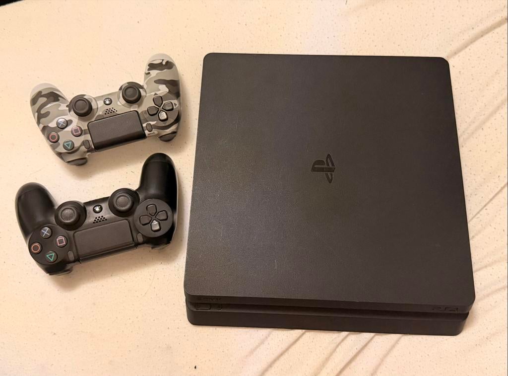 PS4 Slim 800GB met 2 controllers en 7 games + HDMI, Ophalen, Online, Gebruikt, Virtual Reality