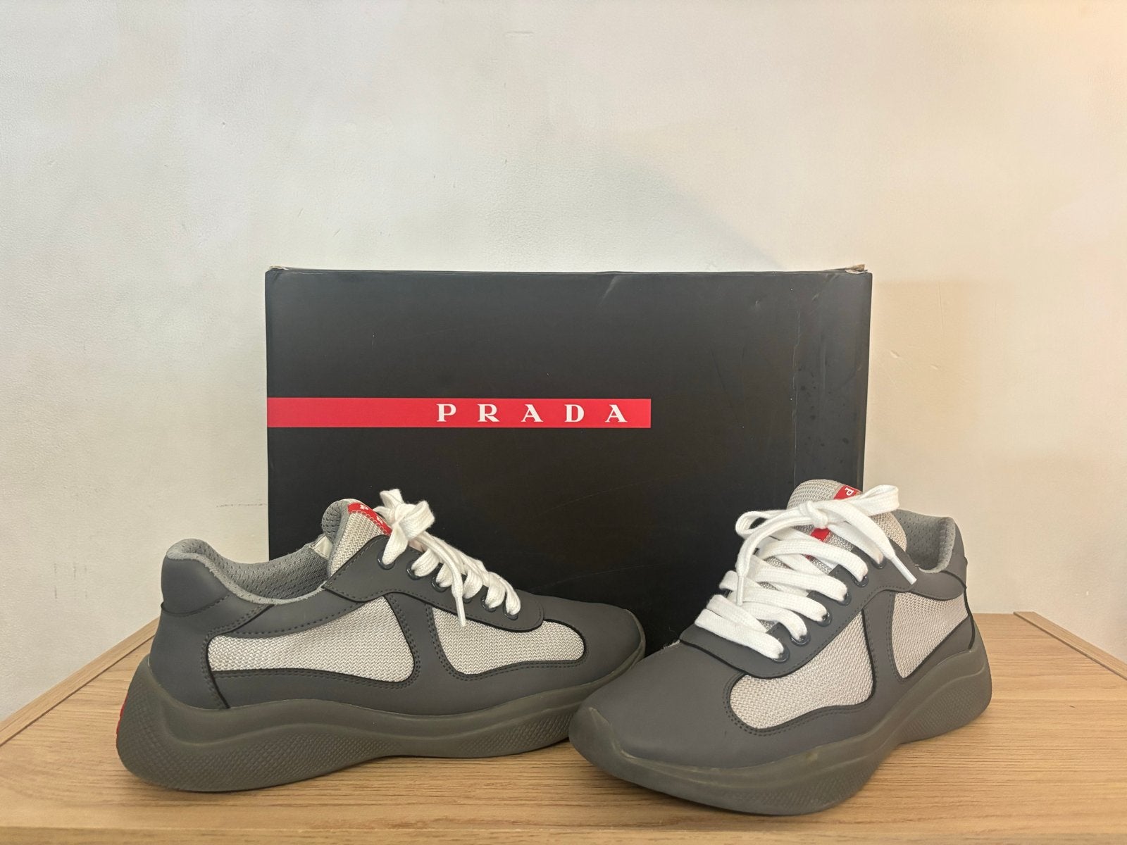 Prada sneakers maat 41 in goede staat, Ophalen, Gedragen, Overige kleuren, Sneakers of Gympen
