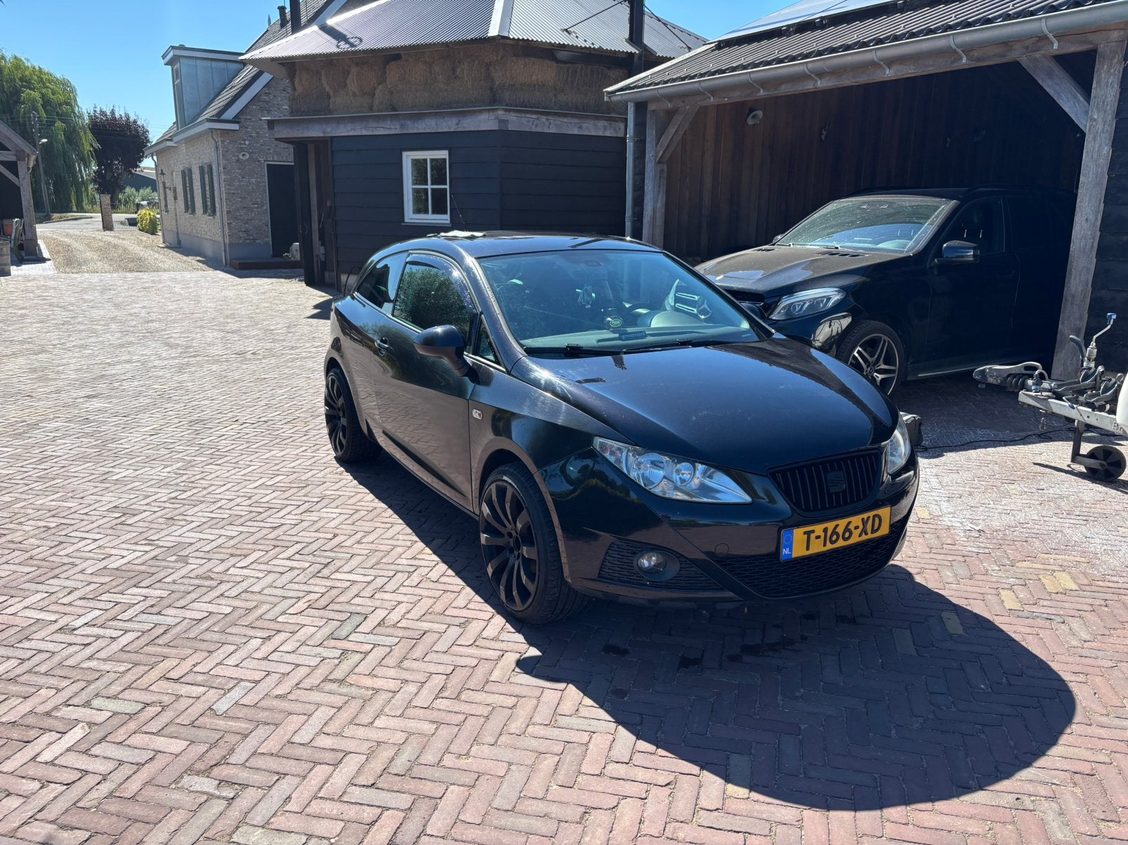 Seat Ibiza 1.6 77KW 3DRS 2010 Zwart, Auto's, Seat, Voorwielaandrijving, Stof, 40 €/maand, 990 kg