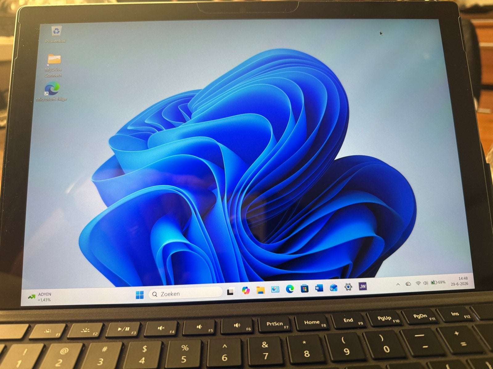 Microsoft Surface Pro 7 met Windows 11 Pro, Ophalen, Met videokaart, Qwerty, 8 GB