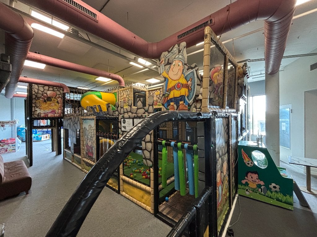Te koop: Indoorspeeltoestel / Speeltuin, Ophalen, Gebruikt, Jongen of Meisje