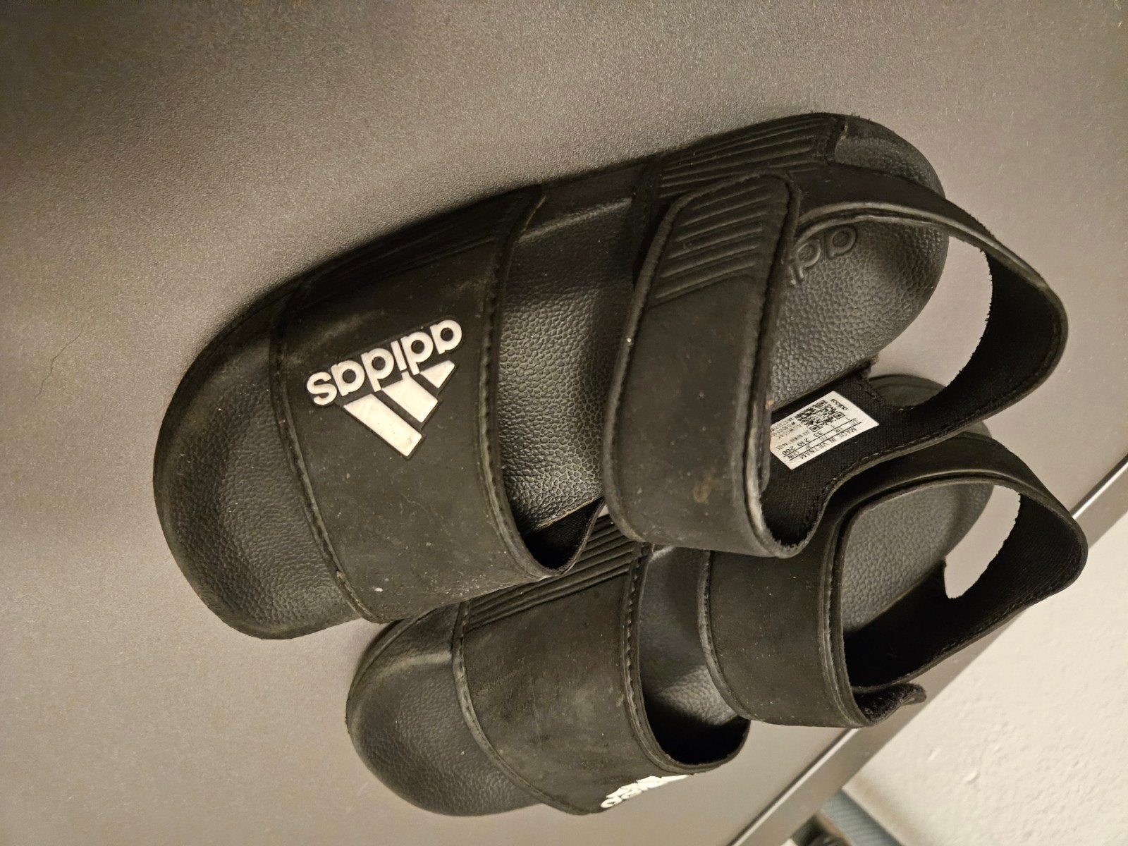 Adidas slippers maat 33, Ophalen of Verzenden