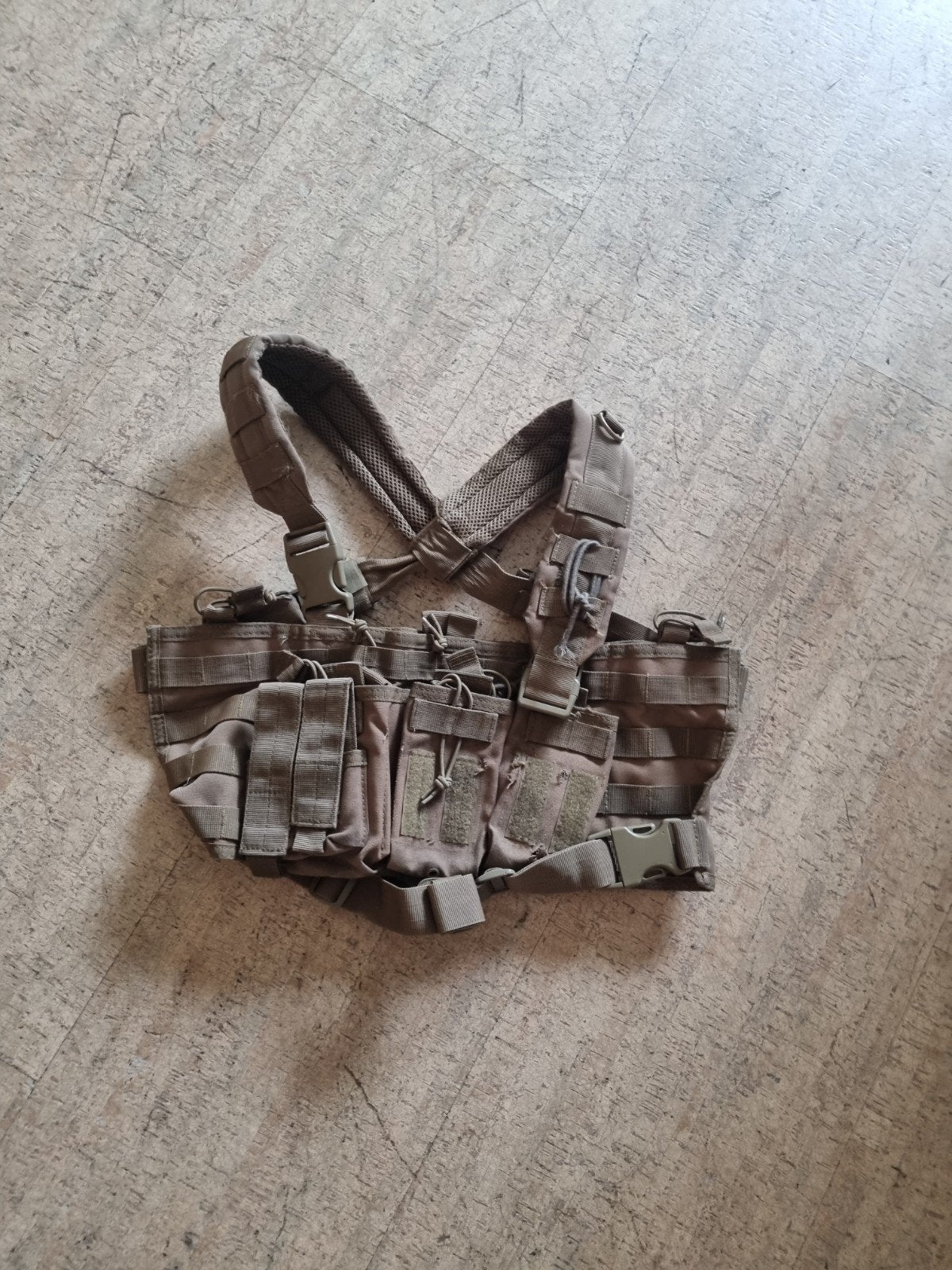 Tactisch vest - Chest Rig - Militair uitrusting, Verzamelen, Ophalen of Verzenden