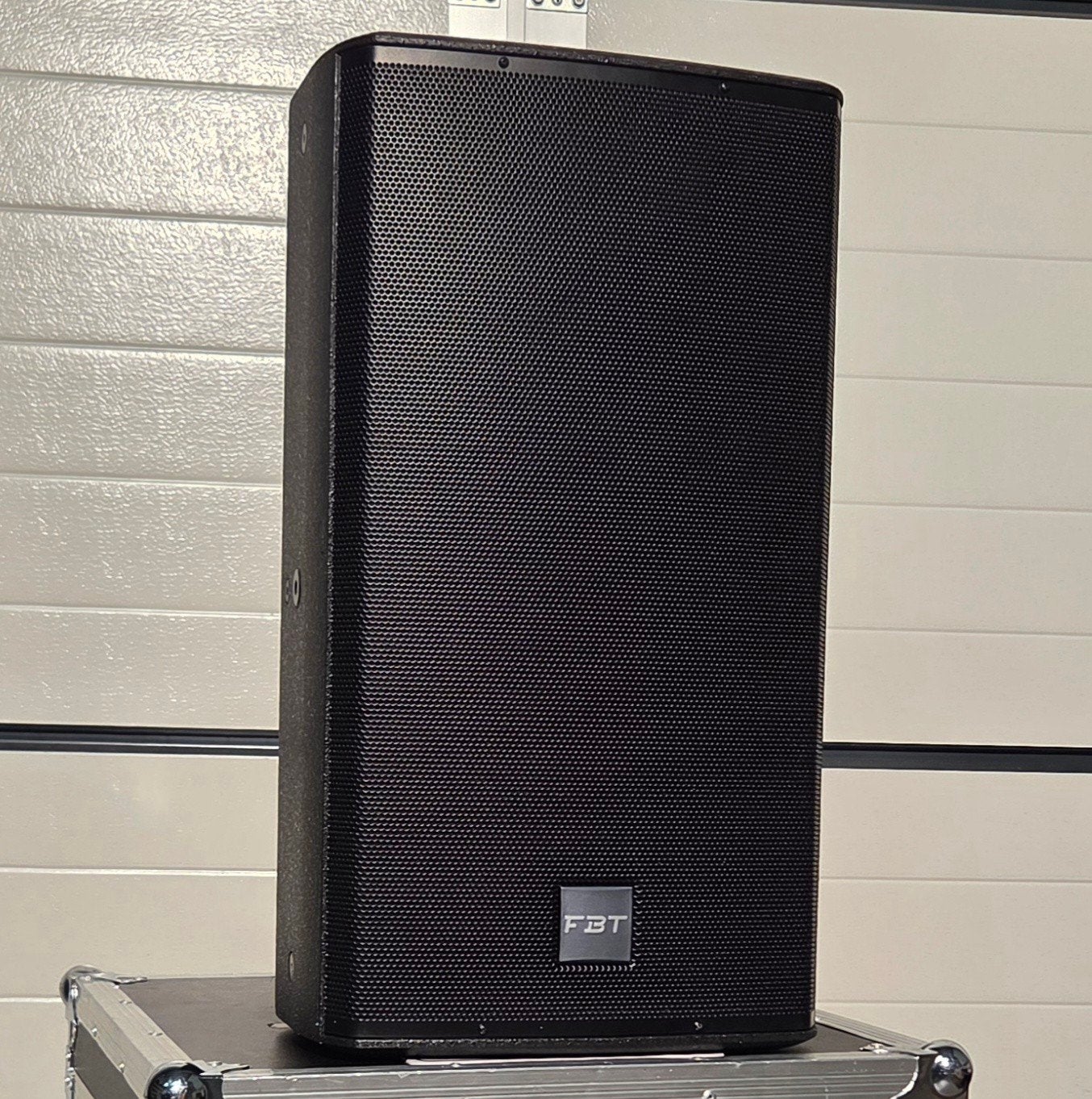 Paar FBT Archon 112 speakers, Audio, Tv en Foto, Speakerset, Zo goed als nieuw, Basreflex, Ophalen