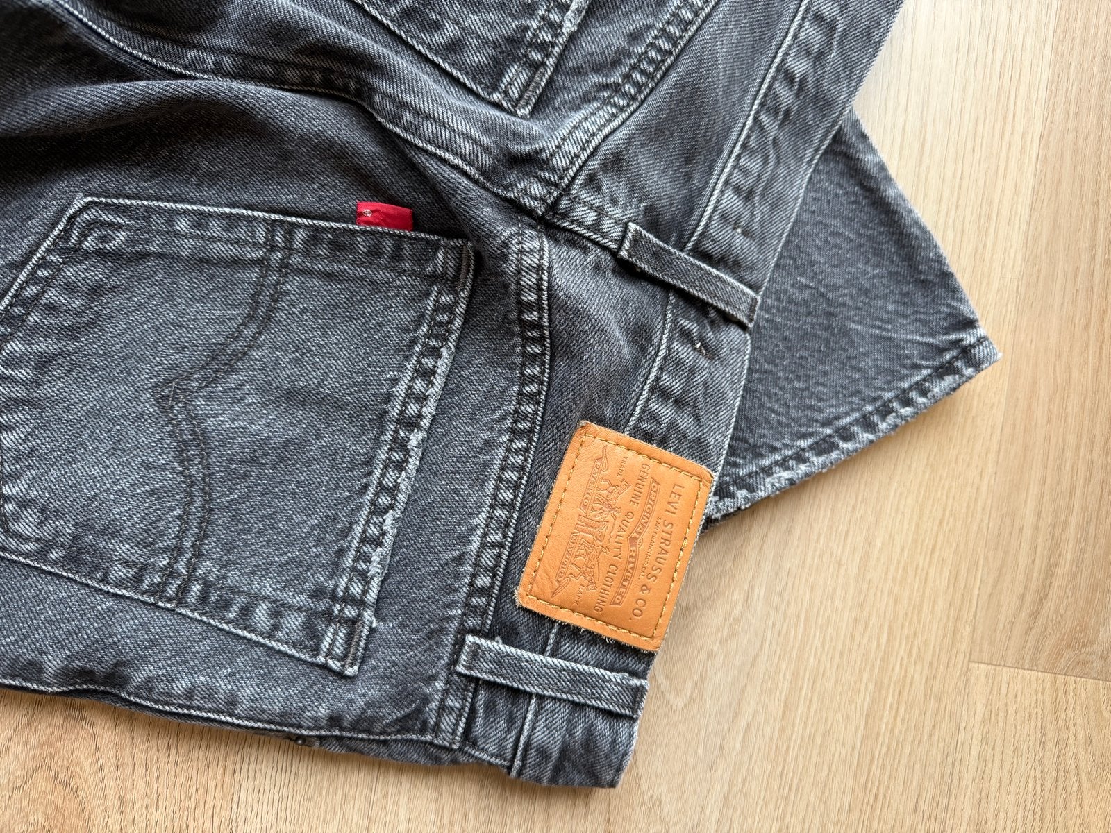 Levi's Baggy Boot jeans - Maat 23, Ophalen of Verzenden, Zo goed als nieuw, Zwart, W27 (confectie 34) of kleiner