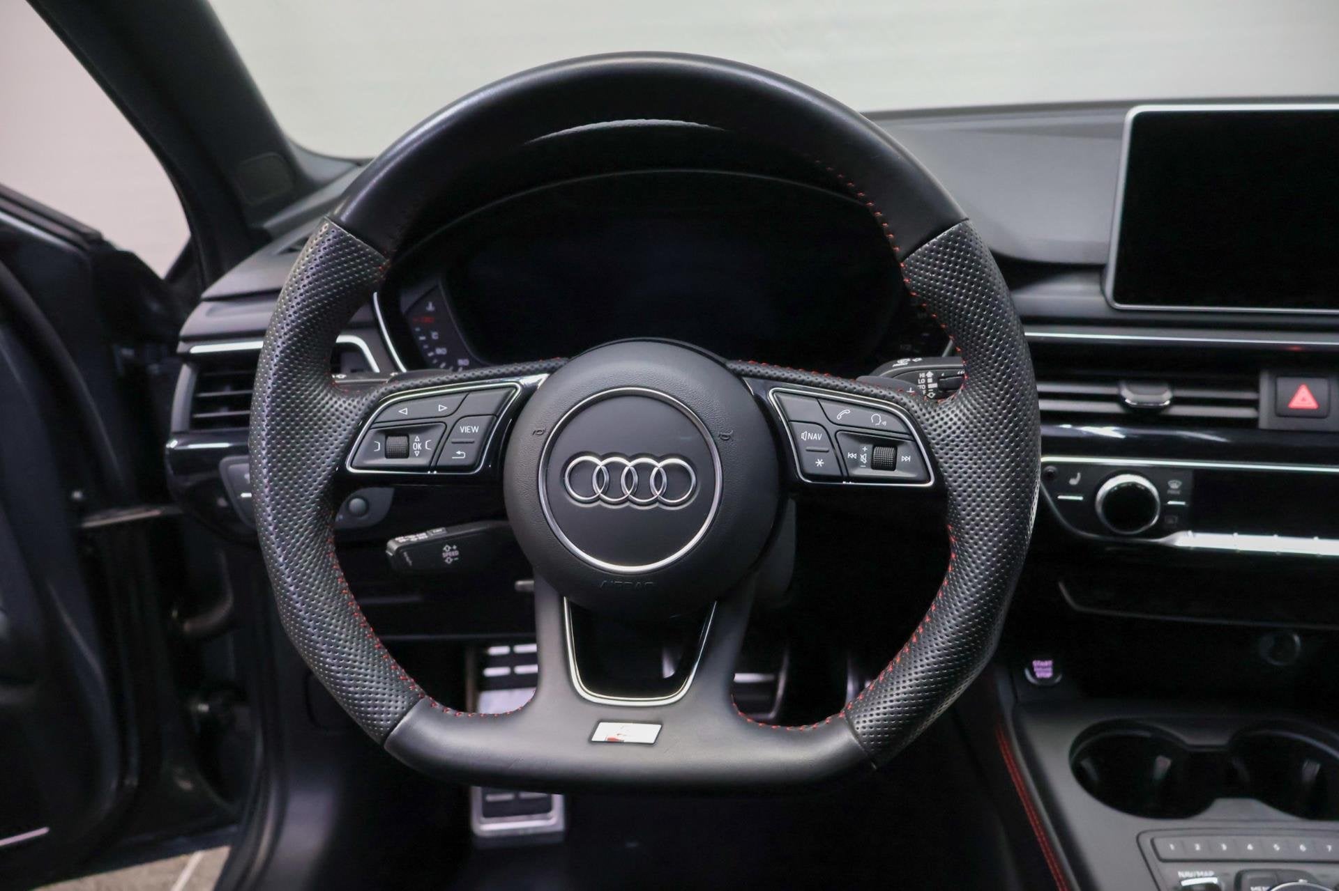 Audi A4 Avant 35 TFSI Sport S line black edition, Gebruikt, 4 cilinders, Automatische klimaatregeling, A4