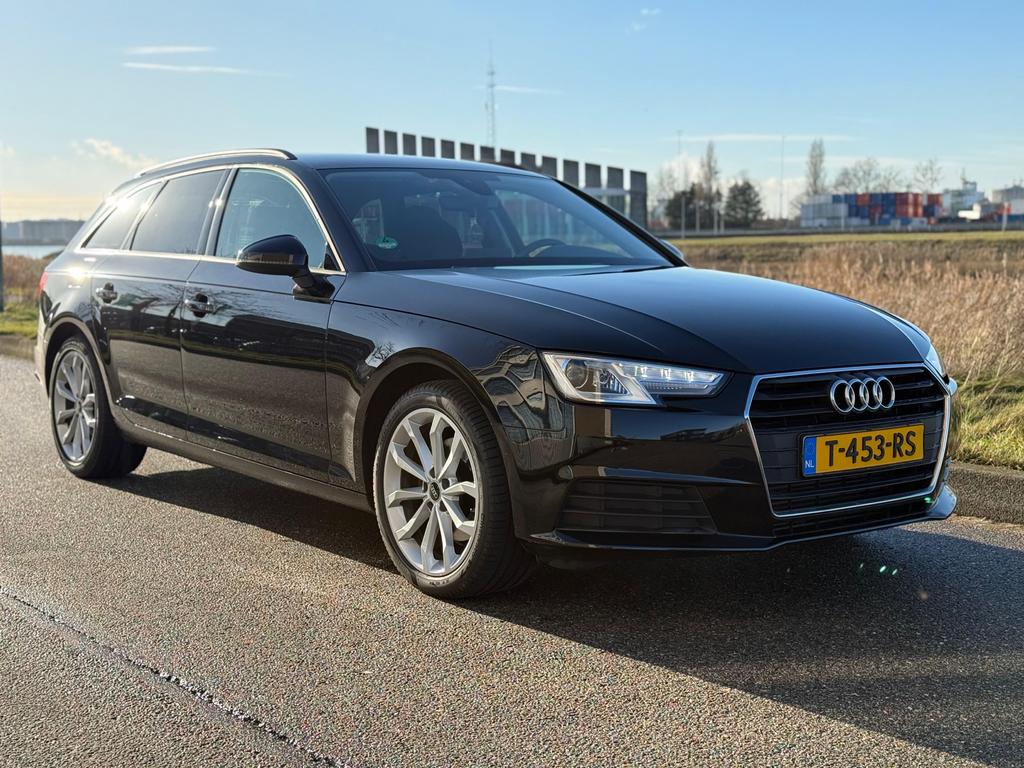 Audi A4 35 Tfsi 150pk Mhev S Tronic 2019 Zwart, Auto's, 4 cilinders, 1984 cc, A4, Zwart