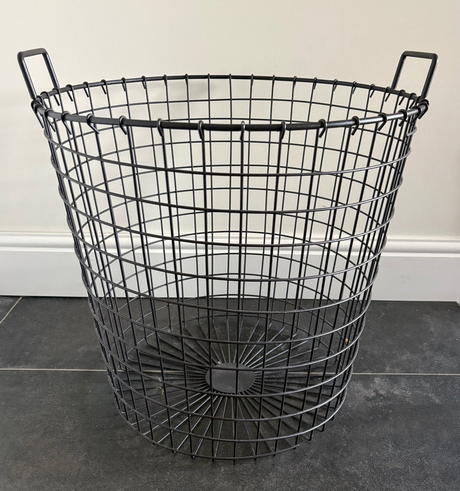 Metalan Mand, Ophalen