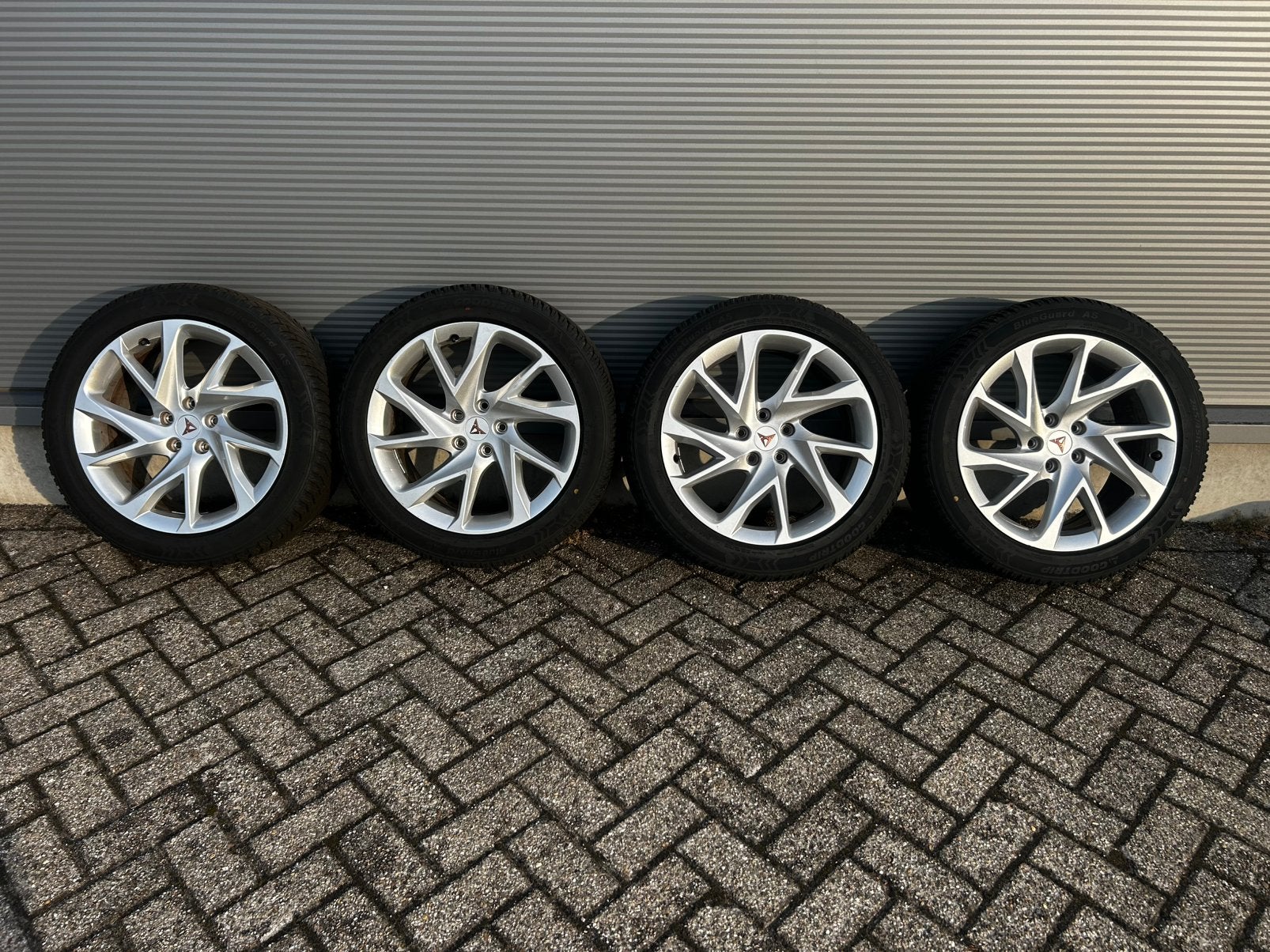 Goodtrip BlueGuard AS 245/45R18 100Y XL All Season banden, Ophalen, 18 inch, Banden en Velgen, All Season