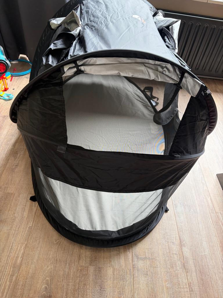 Deryan Peuter Luxe Reisbedje incl lucht matras en aerosleep, Ophalen of Verzenden, Zo goed als nieuw, Reisbedje