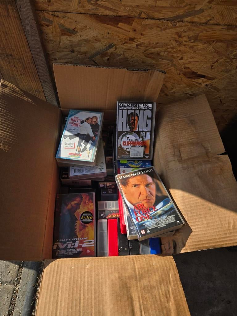 Doos vol VHS banden - Diverse films, Ophalen