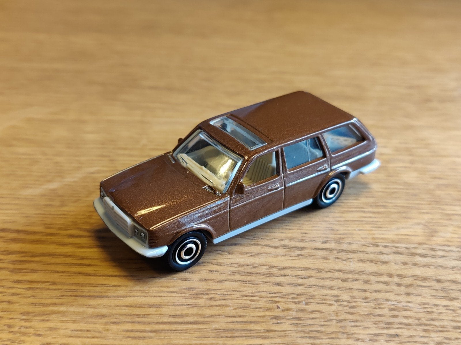 Matchbox Mercedes W123 Wagon BRUIN, Ophalen of Verzenden, Nieuw, Overige typen