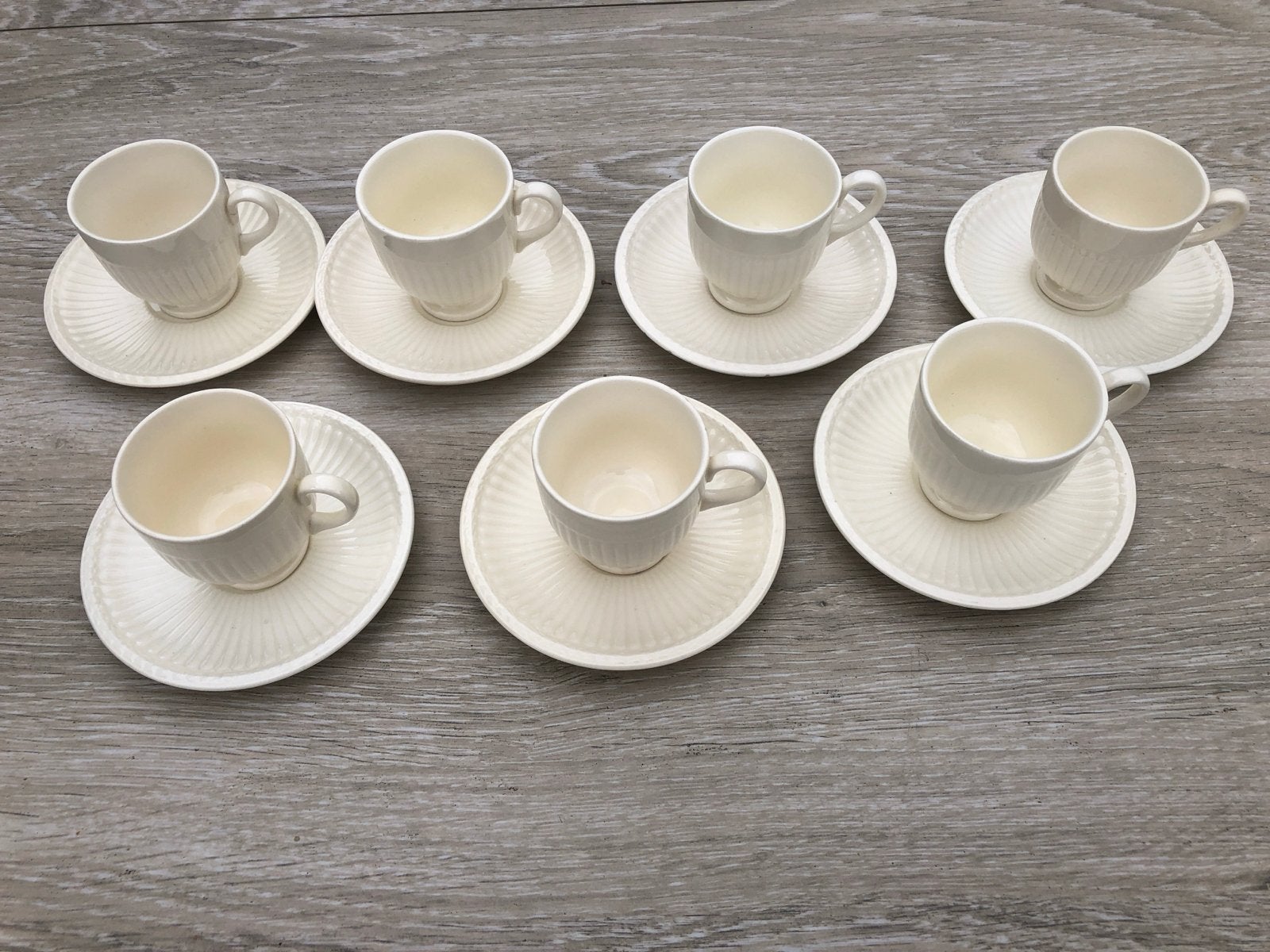Set van 7 Wedgwood Barlaston Etruria kop en schotels, Gebruikt, Ophalen of Verzenden, Overige stijlen, Kop(pen) en/of Schotel(s)