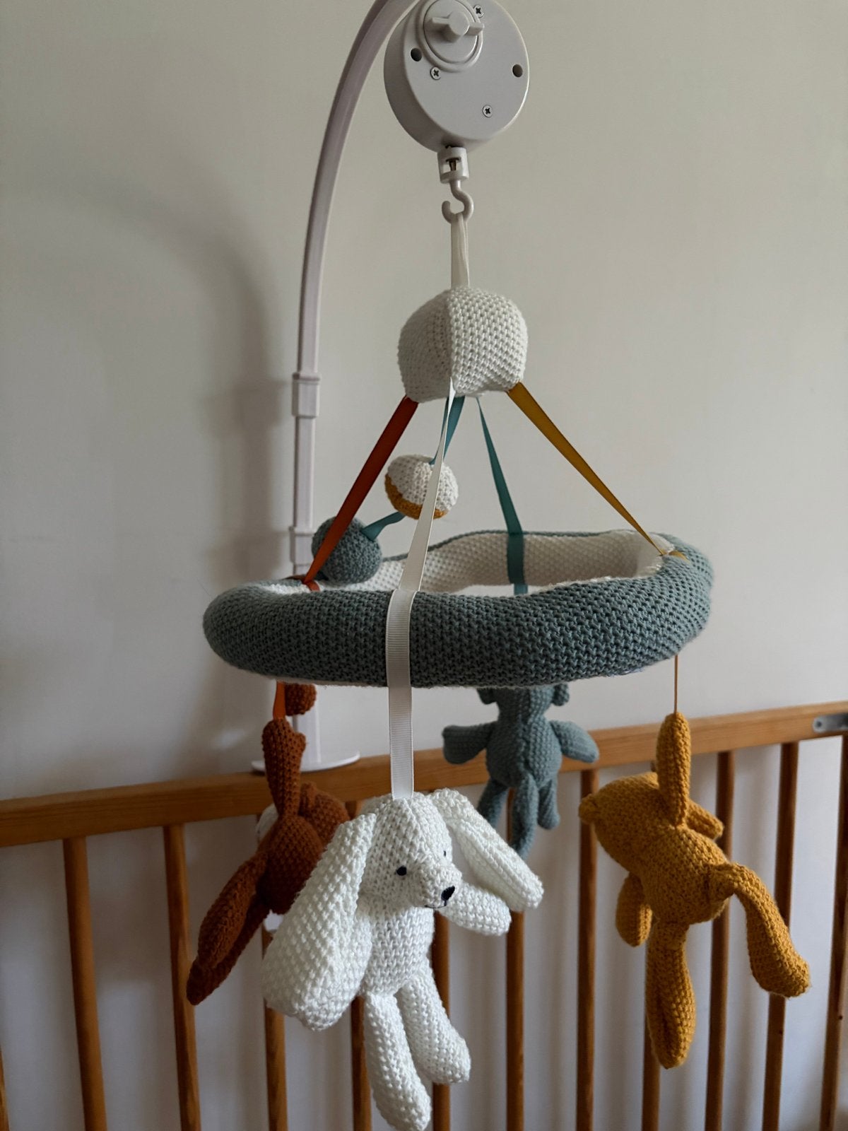 Muzikale baby mobiel met gehaakte dieren, Ophalen of Verzenden, Zo goed als nieuw, Mobiel, Met geluid