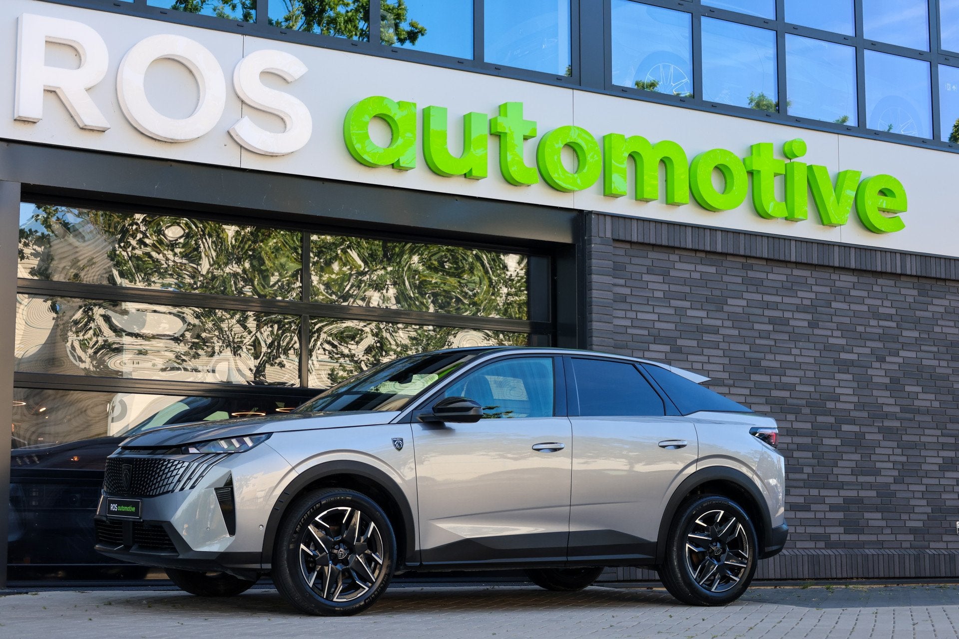 Peugeot 3008 1.2 Hybrid 145 GT | BTW | CARPLAY | 360 | STOEL, Auto's, Peugeot, 145 pk, Gebruikt, 1199 cc, Leder en Stof