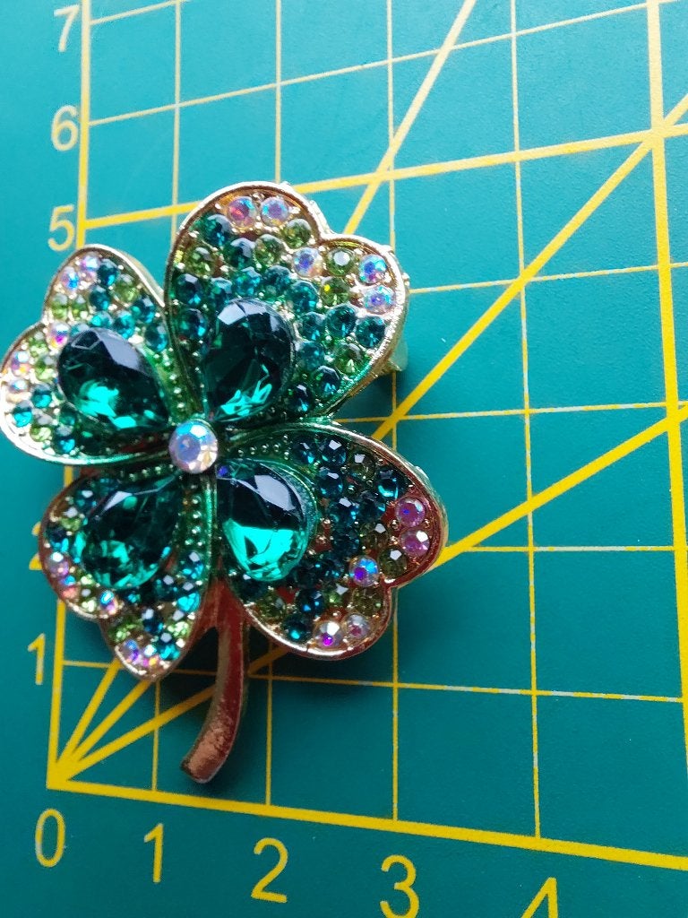 Groene strass klavertje 4  broche, Overige materialen, 4 tot 7 cm, Verzenden, Nieuw