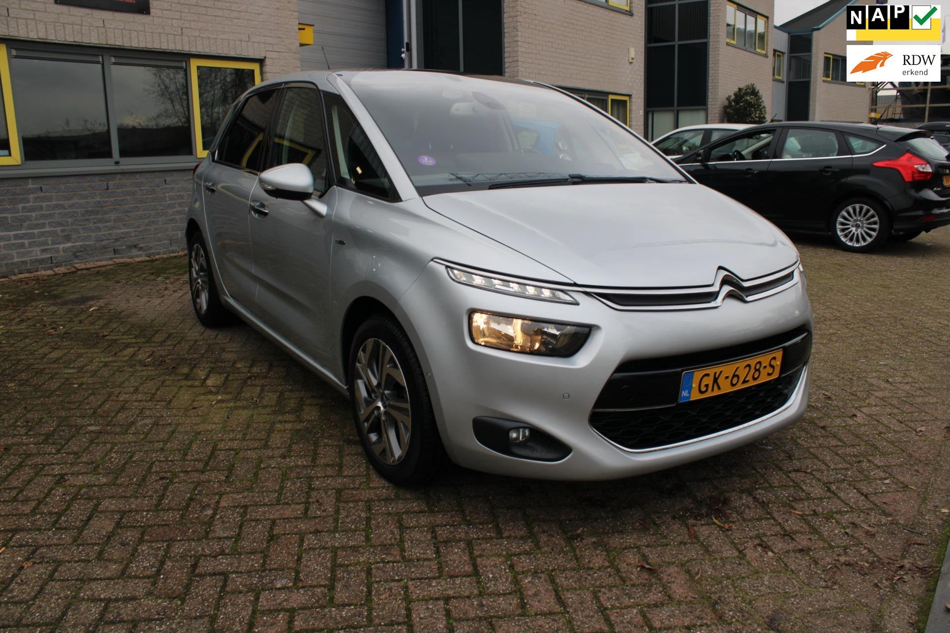 Citroen C4 Picasso 1.6 THP Shine | full options | panorama, Automatische klimaatregeling, Gebruikt, 4 cilinders, Leder en Stof
