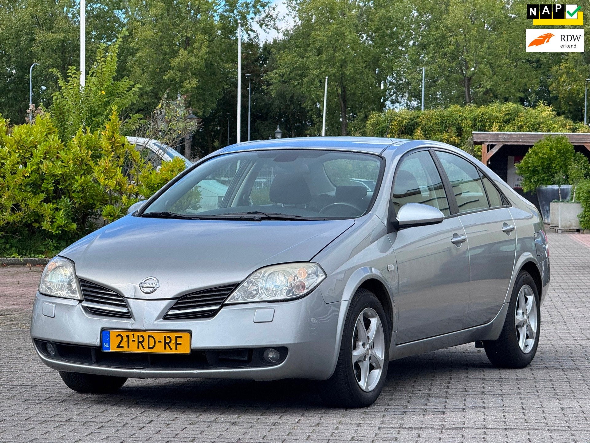 Nissan Primera 2.0 Acenta| Automaat | Camera | Climate contr, Auto's, 1998 cc, Stof, Zwart, 4 cilinders