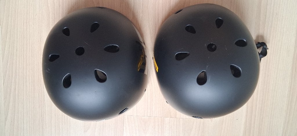 SKATE HELM SIZE 54-58 CM, Sport en Fitness, Ophalen, Zo goed als nieuw, Bescherming
