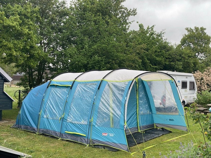 Coleman Castle Pines 4L Blackout Tent met porch/tentluifel, Ophalen, Zo goed als nieuw