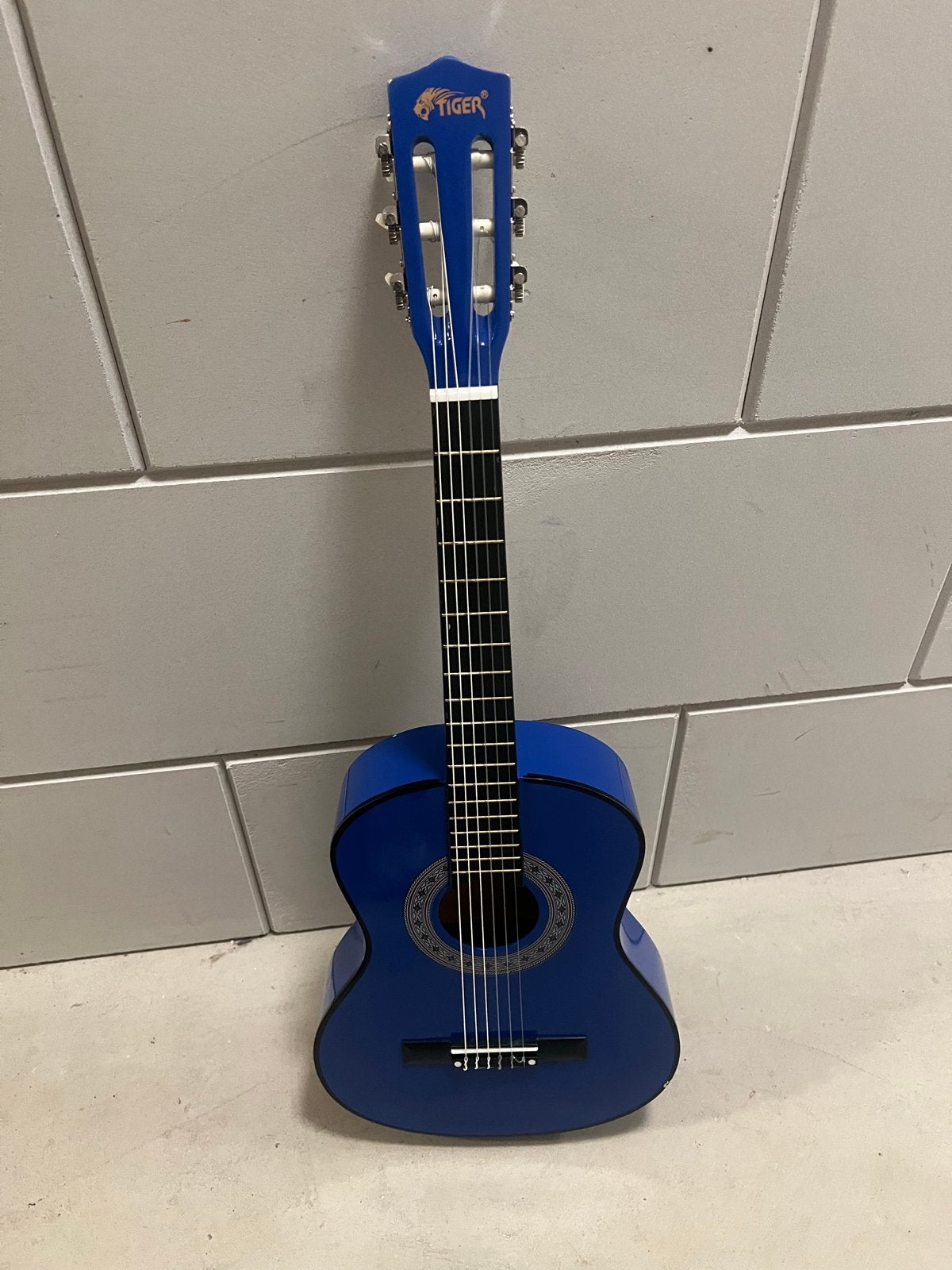 Tiger Klassieke Gitaar Blauw met hoes, Muziek en Instrumenten, Ophalen, Gebruikt, Klassieke of Spaanse gitaar, Met koffer