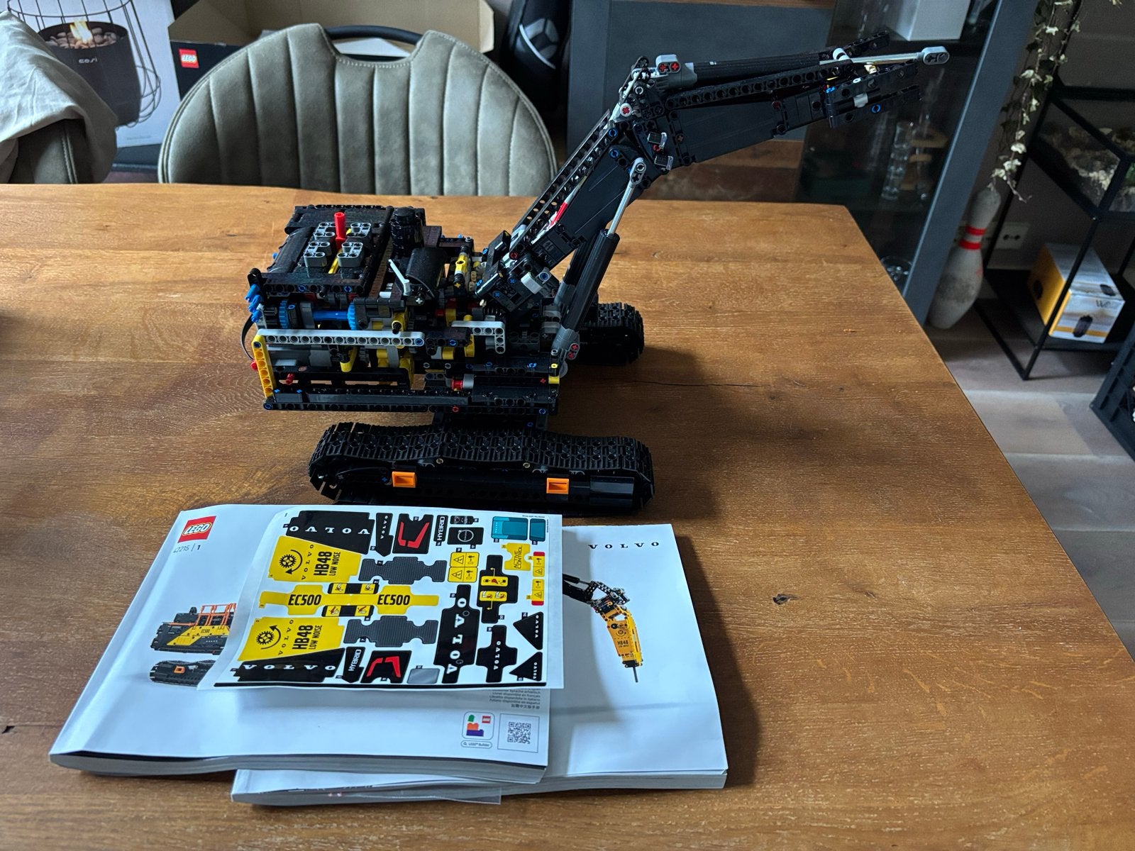 LEGO Technic Volvo EC500 Hybride Graafmachine 42215, Ophalen of Verzenden, Zo goed als nieuw