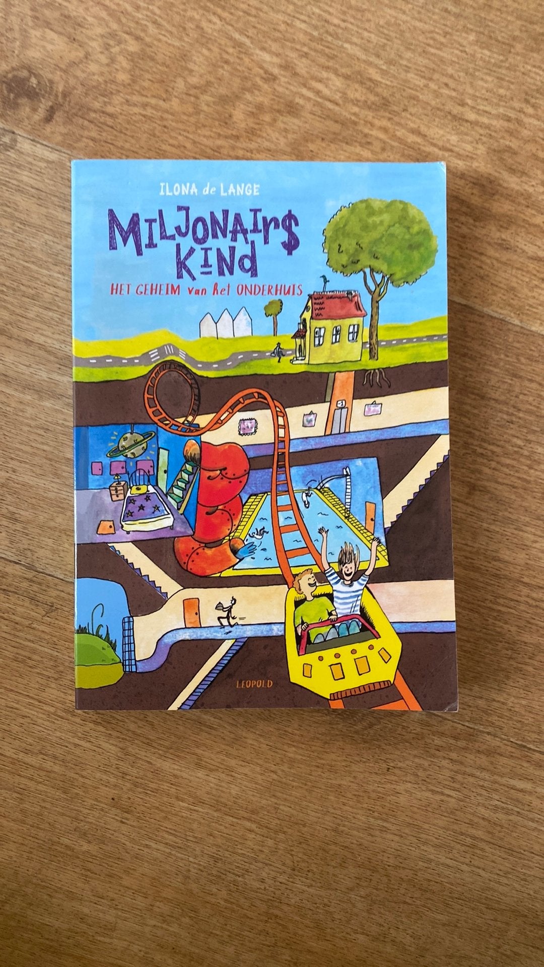 Miljonairskind, Het geheim van het onderhuis, Boeken, Ophalen of Verzenden, Zo goed als nieuw, Fictie