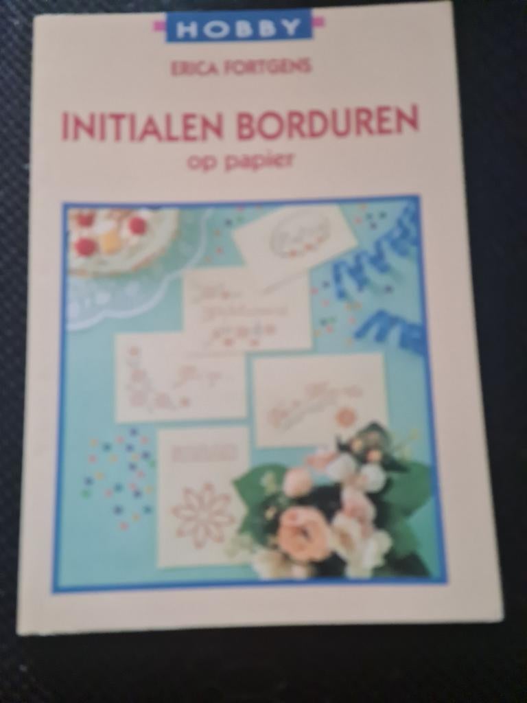 E. Fortgens - Initialen borduren op papier, Ophalen of Verzenden, Zo goed als nieuw, E. Fortgens