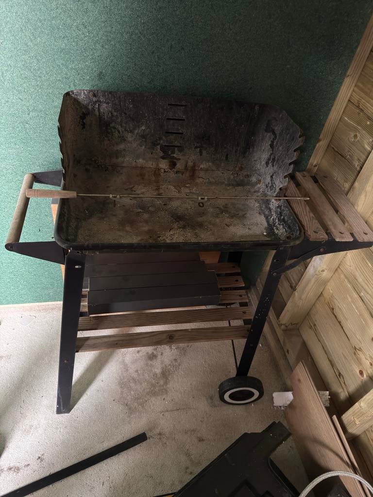 Houtskoolbarbecue, Ophalen of Verzenden, Gebruikt