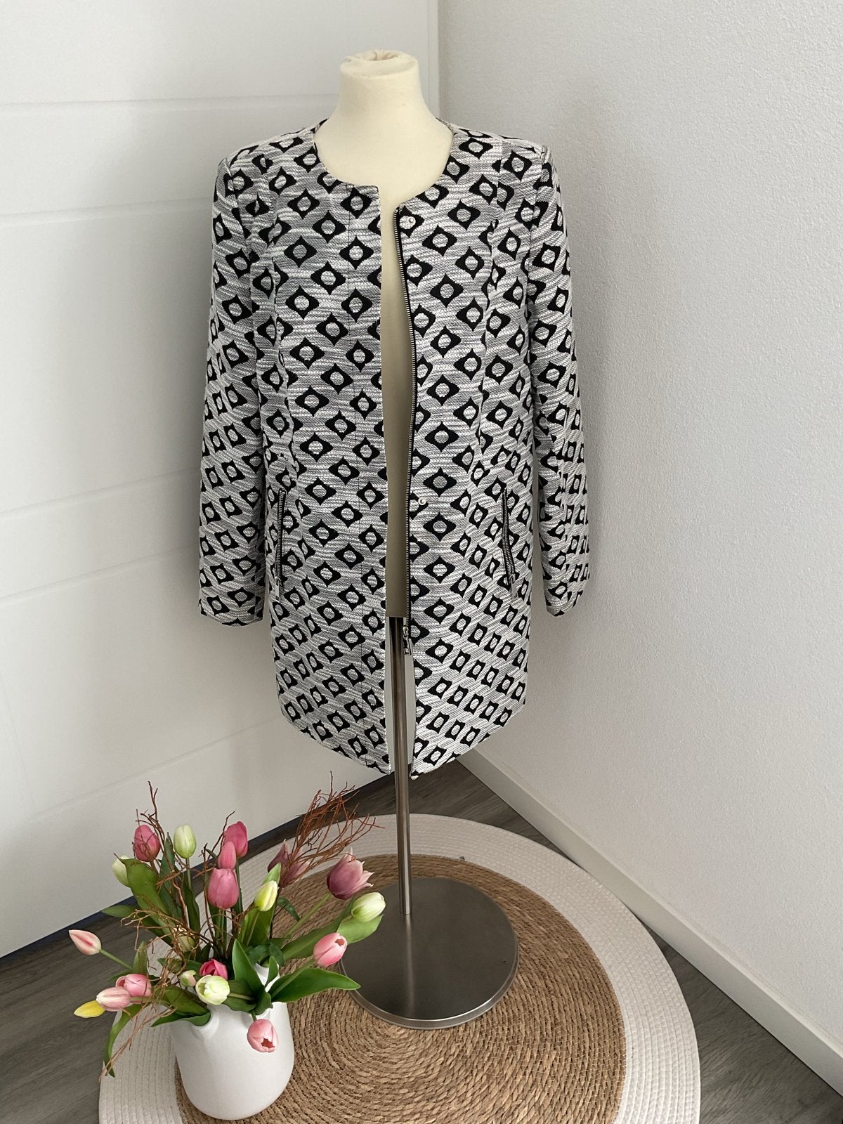 Ms Mode jas zwart/wit met opvallend patroon, maat 40, Ophalen of Verzenden, Zo goed als nieuw, Maat 38/40 (M), Zwart