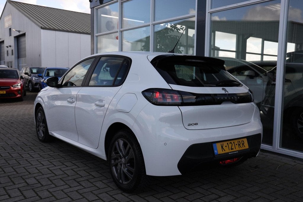 Peugeot 208 1.5 BlueHDi Blue Lease Active |Carplay|Navigatie, Auto's, Peugeot, Voorwielaandrijving, Gebruikt, Euro 6, Wit