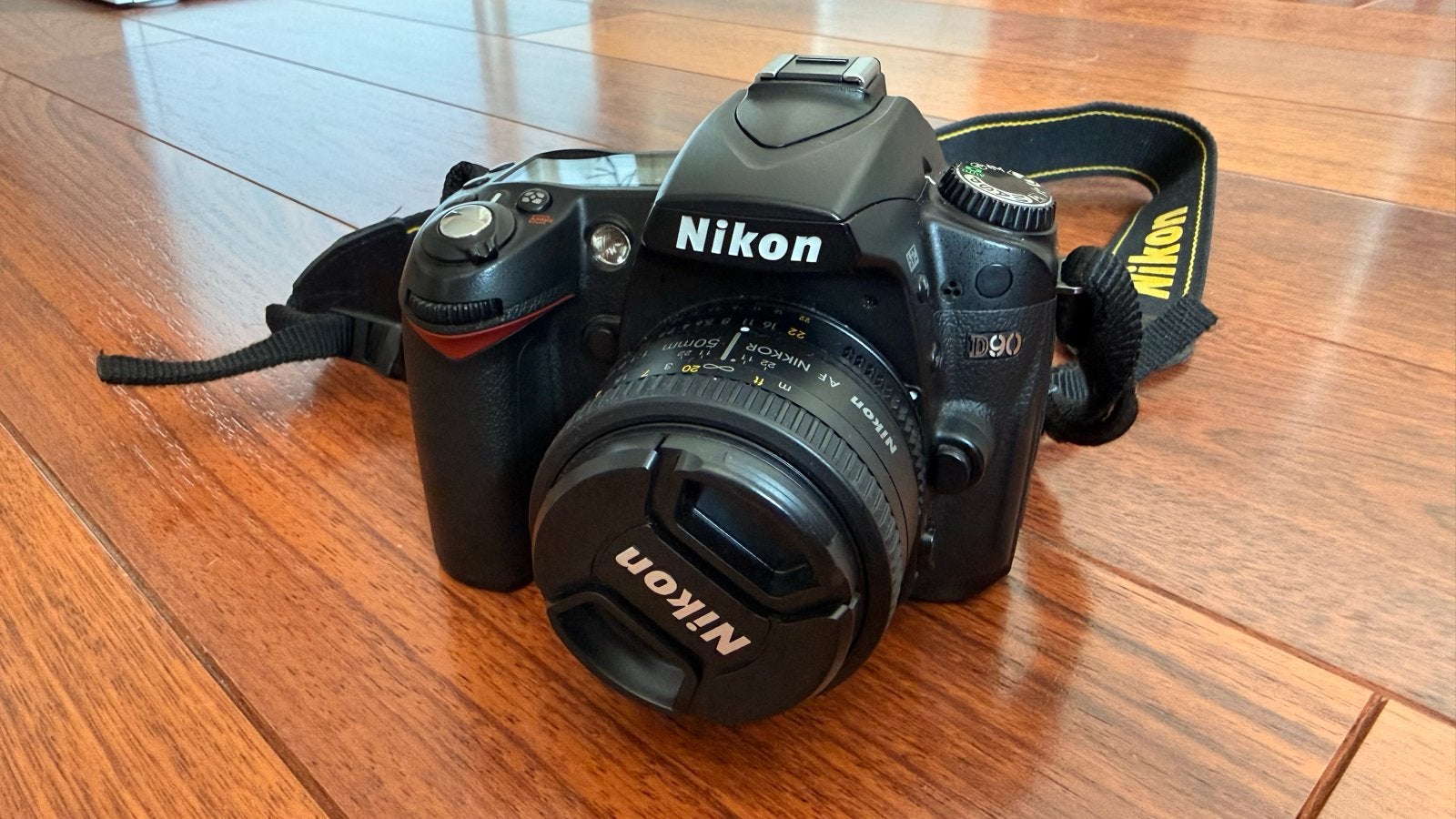Nikon D90 Spiegelreflexcamera met AF Nikkor 50mm f/1.8D lens, Audio, Tv en Foto, Fotocamera's Digitaal, Ingebouwde flitser, Gebruikt
