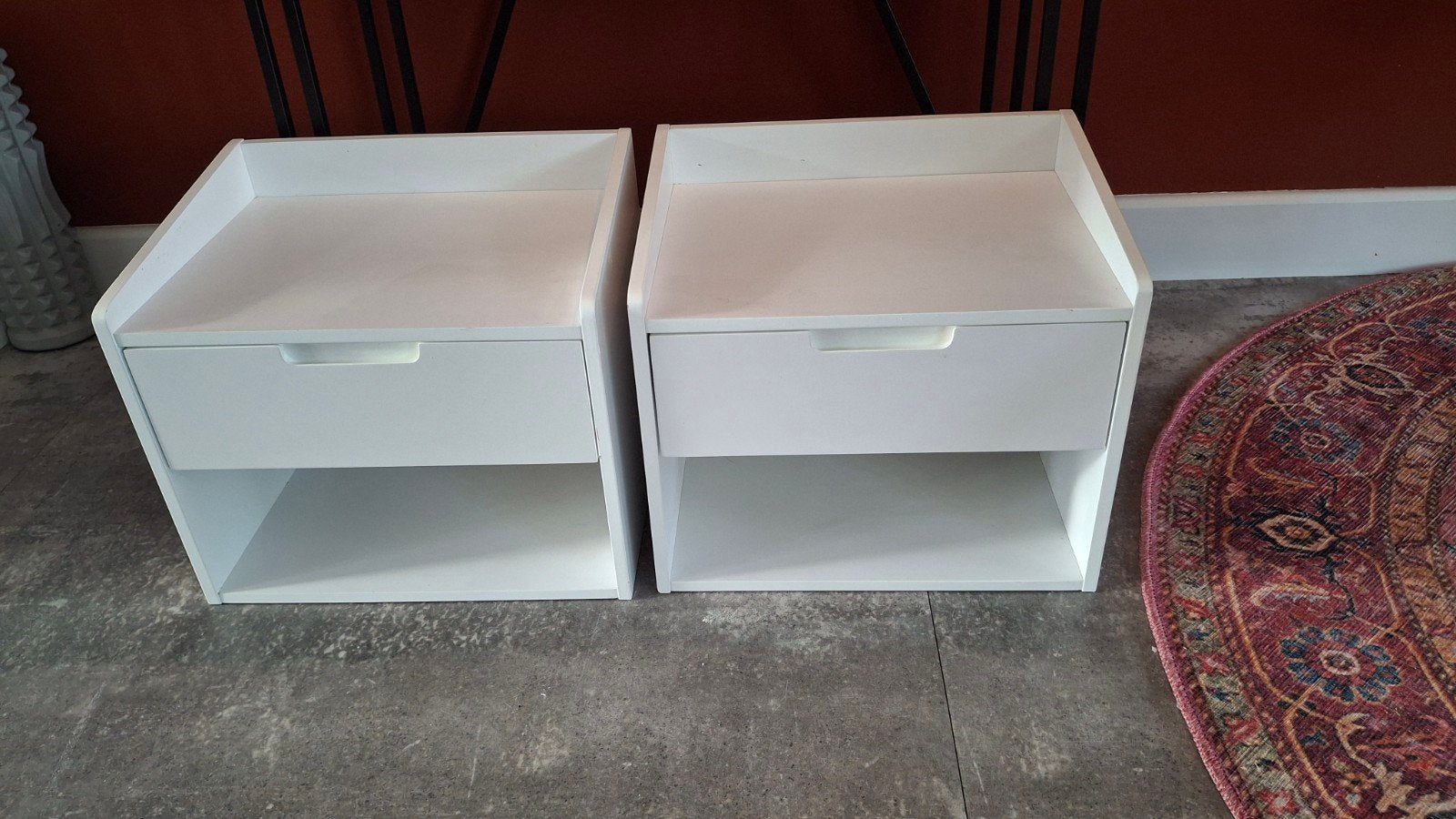 2x Zwevende nachtkastjes Pitea van Leen Bakker wit €15, Ophalen, Gebruikt, Minder dan 45 cm, Minder dan 55 cm