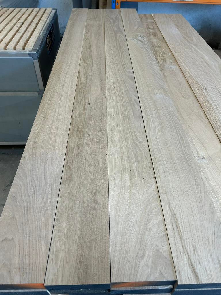 Eiken geschaafd 40 mm dikte. 2150 en 3350 mm lengte