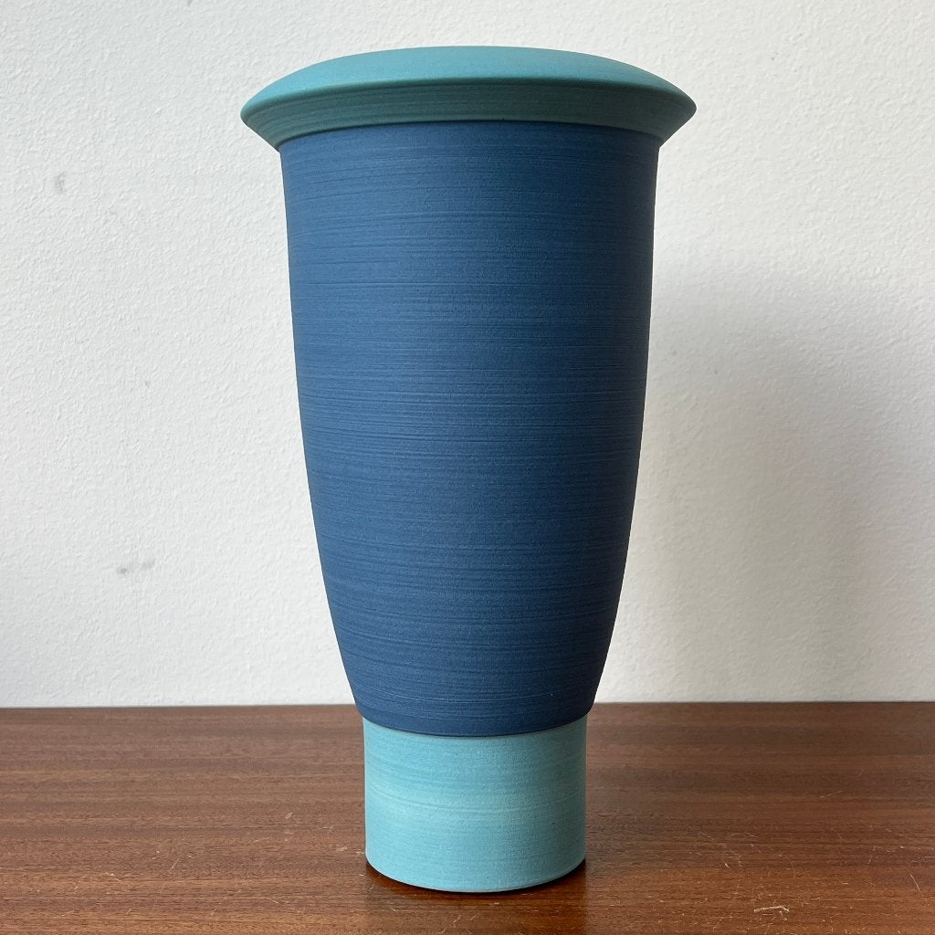 Dutch design Keramiek vaas Jan Dekker voor de Gouden Hand, De gouden hand, Blauw, Aardewerk of Porselein, Ophalen of Verzenden
